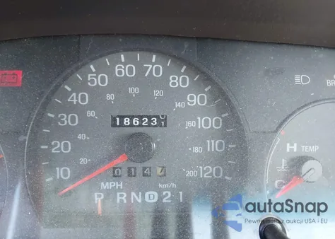 2000 Mercury Grand Marquis Gs z USA, uszkodzony, nr VIN 2MEFM74W0YX619084